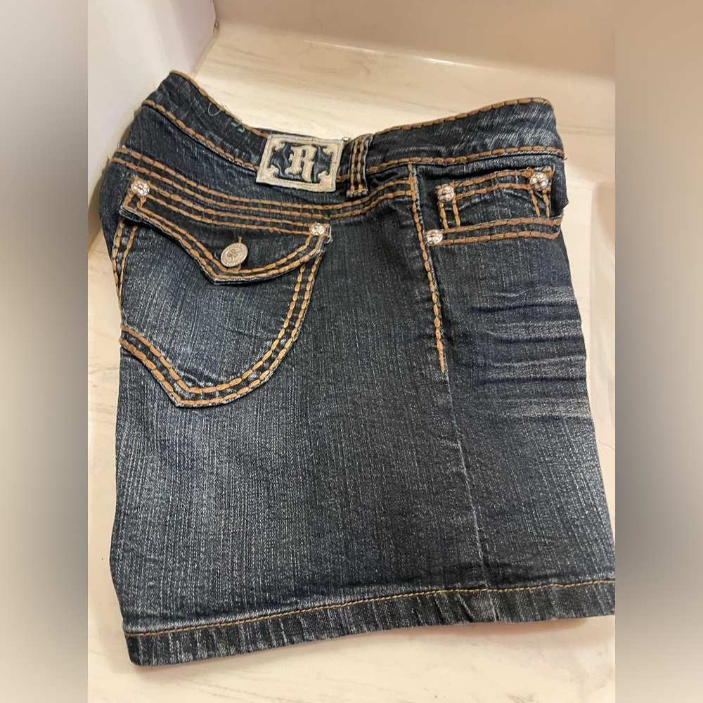 Request Jean Shorts, Women’s Size 9/29, missing buttons